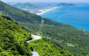 Đường đèo Hải Vân