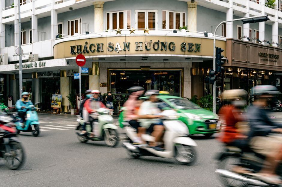 Hành vi khách hàng thay đổi và áp lực với bộ phận CSKH