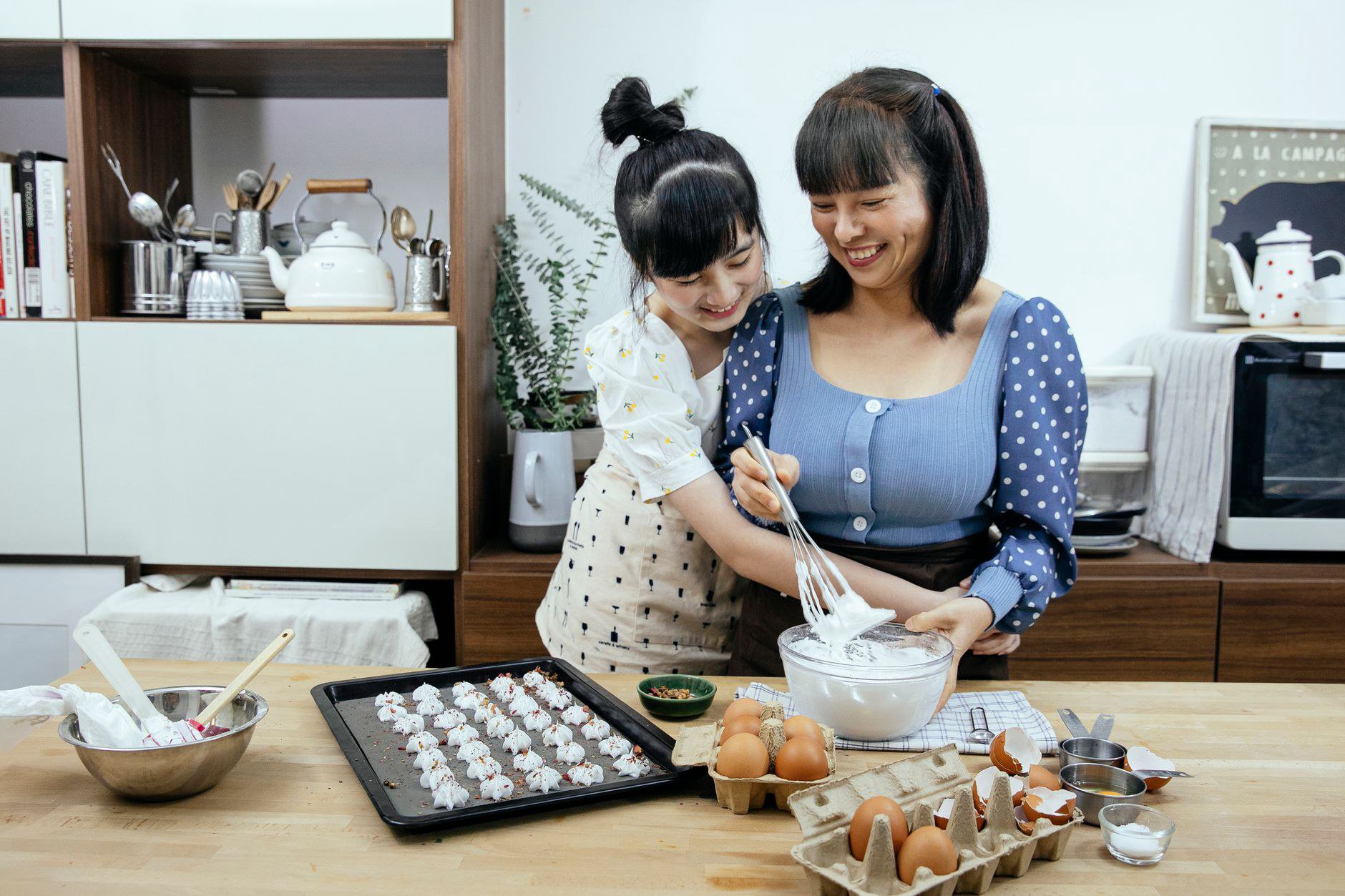 Chuẩn bị đạo cụ và bối cảnh bắt mắt Chuẩn bị đạo cụ và bối cảnh bắt mắt